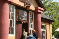 1663